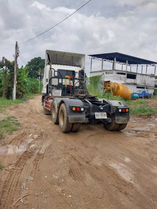 ขายหัวลาก พร้อมโลเบส hino  ss691a 440แรง มีทะเบียน ใช้งานดีราคา1,150,000