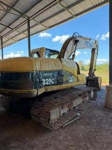 รถแม็คโครcat 320c ใช้งานดี มีทะเบียน ราคา4.7แสน