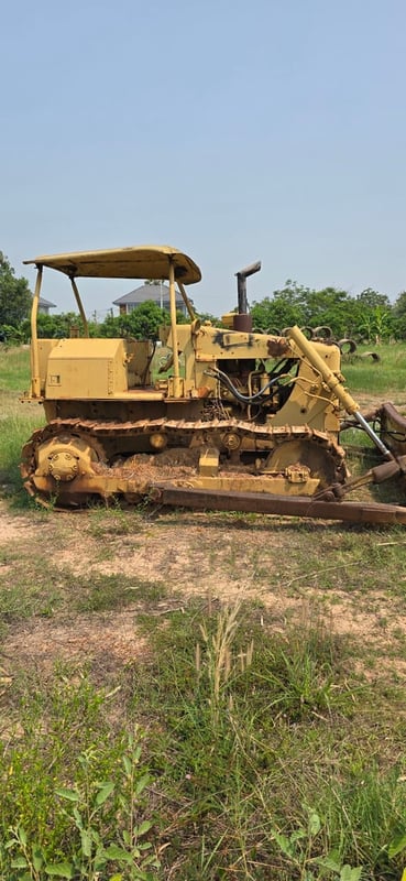 รถแทรกเตอร์CAT D4E ฮาฟตีนเป็ด ใช้งานดี มีเล่มทะเบียน ราคา239,000แสน
