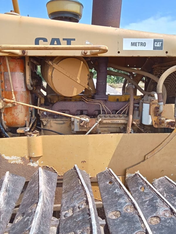 ขายรถแทรกเตอร์CAT D5B 10Z  ตีนเป็ด ใช้งานได้ ใบซื้อvาย ราคาถูก6.9แสน