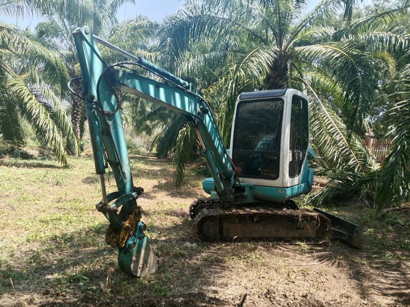 ขายรถแม็คโครkomatsu pc30-7ใช้งานดี ใบซื้อvาย ราคา285,000