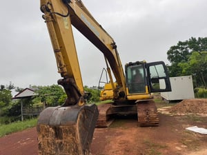 ขายรถแม็คโครkomatsu pc200-8 ใช้งานดี มีทะเบียน ราคา4.7แสน