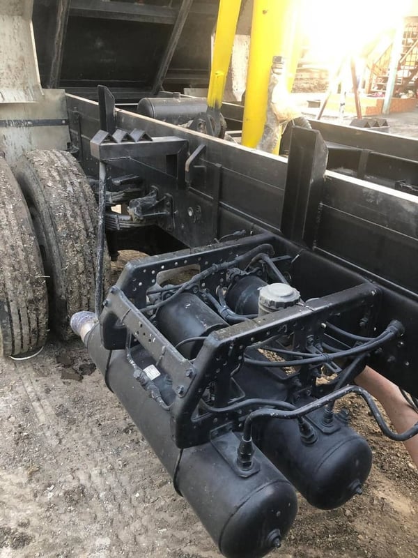 ขายรถ6ล้อดั้มisuzu  200แรง ใช้งานดี มีทะเบียน ราคาถูดดี 7.3แสน