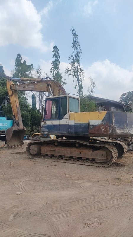 ขายรถแม็คโครkomatsu pc200-5ใบซื้อขาย ใช้งานดี ราคาถูกดีๆๆ295,000