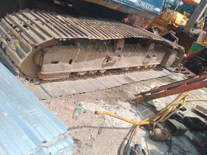 ขายรถแม็คโครkomatsu pc200-5 ใช้งานได้ปกติ ใบซื้อขาย ราคา285,000