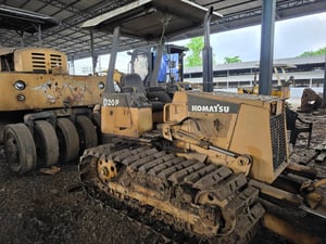 รถแทรกเตอร์komatsu D20p-7 เก่าjapan ใช้งานดี รารา265,000 รถแทรกเตอร์komatsu D20p-7 เก่าjapan ใช้งานดี รารา265,000
