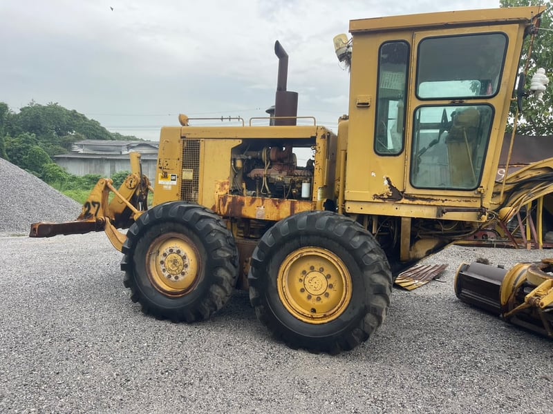 รถเกรดเดอร์CAT 140G 72v13838 ใช้งานได้ปกติ  มีทะเบียน ราคา1,390,000