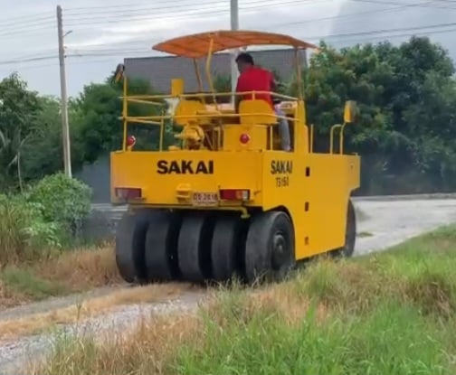 ขายรถบดล้อยาง9ล้อ sakai ts150 มีทะเบียน ราคา499,000 ขายรถบดล้อยาง9ล้อ sakai ts150 มีทะเบียน ราคา499,000