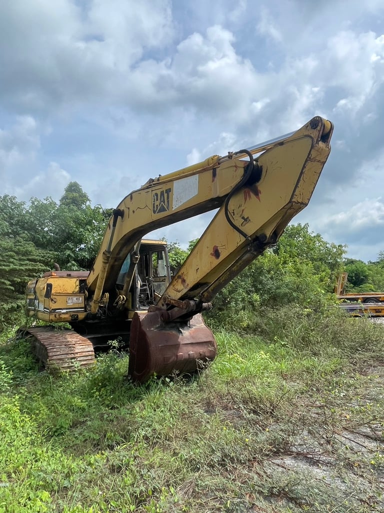 ขาย2คันรวม cat320v2 บูมยาว1 สั้น1 ตามสภาพ ราคา5.8แสน