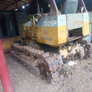ขายแทรกเตอร์komatsu D20p-7ตีนเป็ด ใบไม่สวย ใช้งานได้ราคา155,000