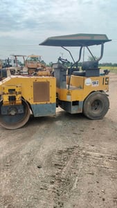 ขายรถบด4ตัน sakai 4ton ใช้งานได้ดี ใบซื้อขาย ราคาถูกดี 299,0000 ขายรถบด4ตัน sakai 4ton ใช้งานได้ดี ใบซื้อขาย ราคาถูกดี 299,0000