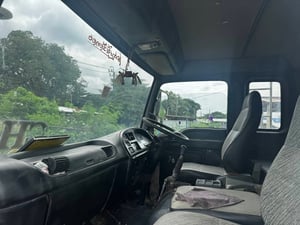 ขายรถ6ล้อดั้มisuzu sfr33ht 195. แรง ใช้งานเ มีทะเบียน ราคา 5.5แสน