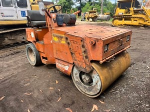 ขายรถบดsakai tw350  ใช้งานปกติ ใบซื้อขาย ราคา285,000