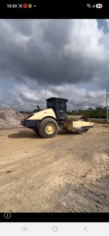 ขายรถบด20ตัน. ingersolland sd200D ใช้งานดี มีทะเบียน ราค1.3แสนา ขายรถบด20ตัน. ingersolland sd200D ใช้งานดี มีทะเบียน ราค1.3แสนา