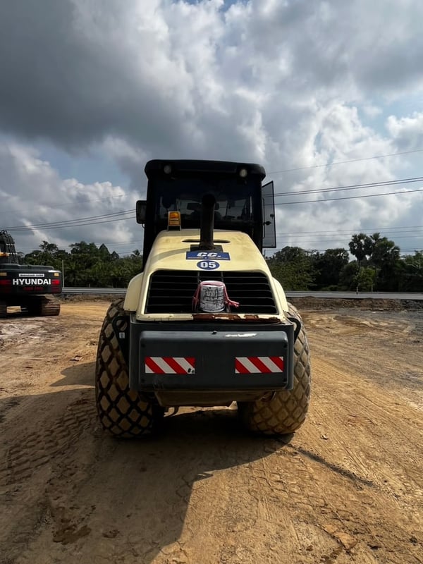 ขายรถบด20ตัน. ingersolland sd200D ใช้งานดี มีทะเบียน ราค1.3แสนา ขายรถบด20ตัน. ingersolland sd200D ใช้งานดี มีทะเบียน ราค1.3แสนา