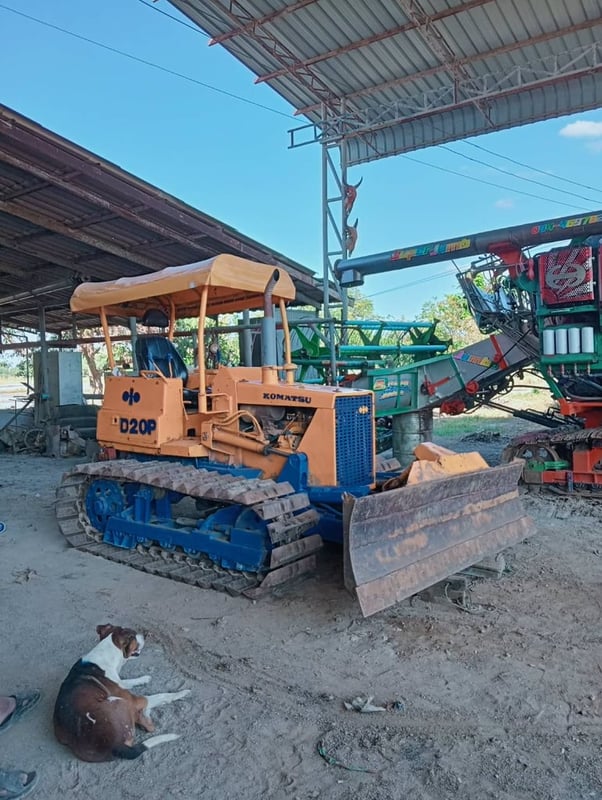 รถแทรกเตอร์komatsu D20p-5ตีนเป็ด ใช้งานดี ใบมีดสไล้ ราคา180,000