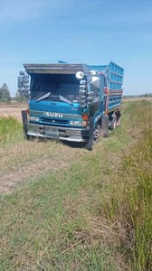 รถ6ล้อดั้มisuzu frr12f  195แรง ใช้งานดี มีทะเบียน ราคา4.3แสน