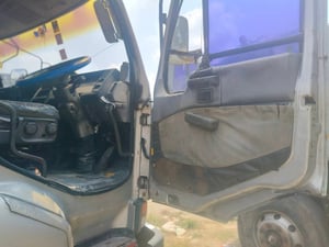 รถ10ล้อน้ำมันปามnissan 290แรง ใช้งานดี มีทะเบียน ราคาถูกดีๆๆ580,000 รถ10ล้อน้ำมันปามnissan 290แรง ใช้งานดี มีทะเบียน ราคาถูกดีๆๆ580,000