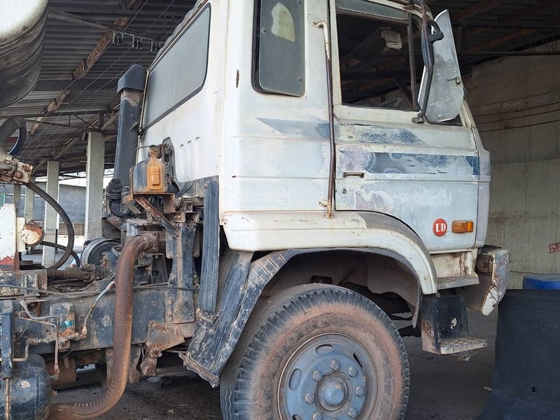 ขายเสื้อเพลายกชุดnissan cwm430hmr