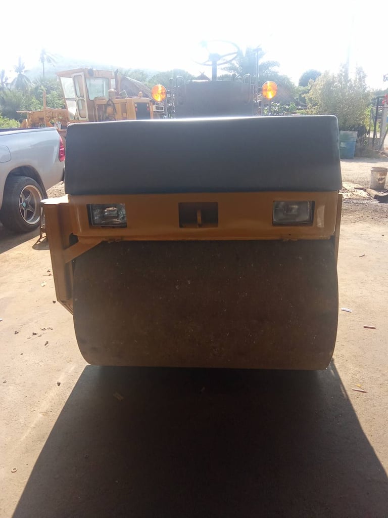 ขายรถบด4ตัน komatsu jv40 ใช้งานดีมาก ใบซื้อขาย ราคาถูก1.8แสน ขายรถบด4ตัน komatsu jv40 ใช้งานดีมาก ใบซื้อขาย ราคาถูก1.8แสน