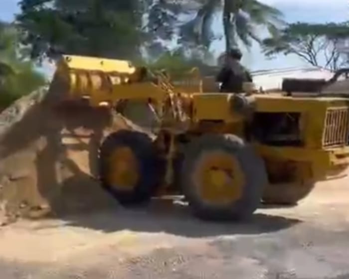 ขายรถตักล้อยางkomatsu jh30 ใช้งานดี ใบซื้อขายราคา1.5แสน