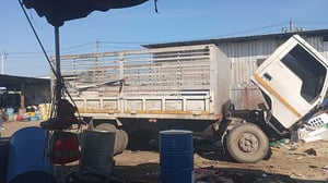 ขายรถ6ล้อดั้มmitsubishi 110แรง มีทะเบียน ใช้งานดี ราคาถูกดี129,000