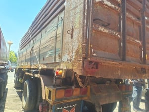 ขายรถ10ล้อ2เพลาisuzu 240 แรง ใช้งานดี มีทะเบียน ราคาถูกก495,000