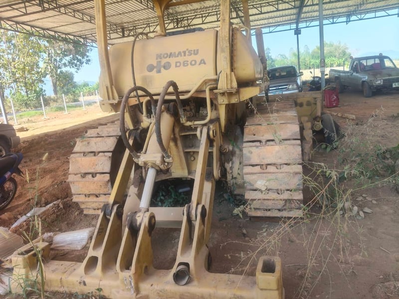 ขายรถแทรกเตอร์ komatsu D60a-6 ตีนไก่ ใช้งานดี ใบซื้อขาย ราคา399,000
