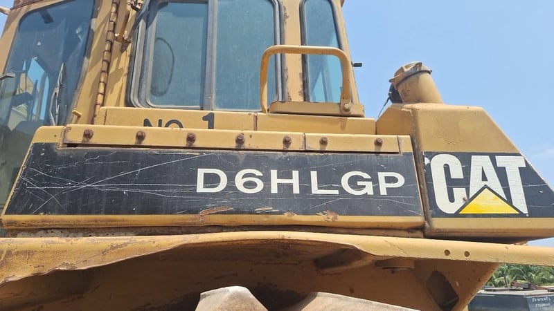 รถแทรกเตอร์CAT D6H ตีนเป็ด ใช้งานดี ใบอินวอย ราคา1,350,000