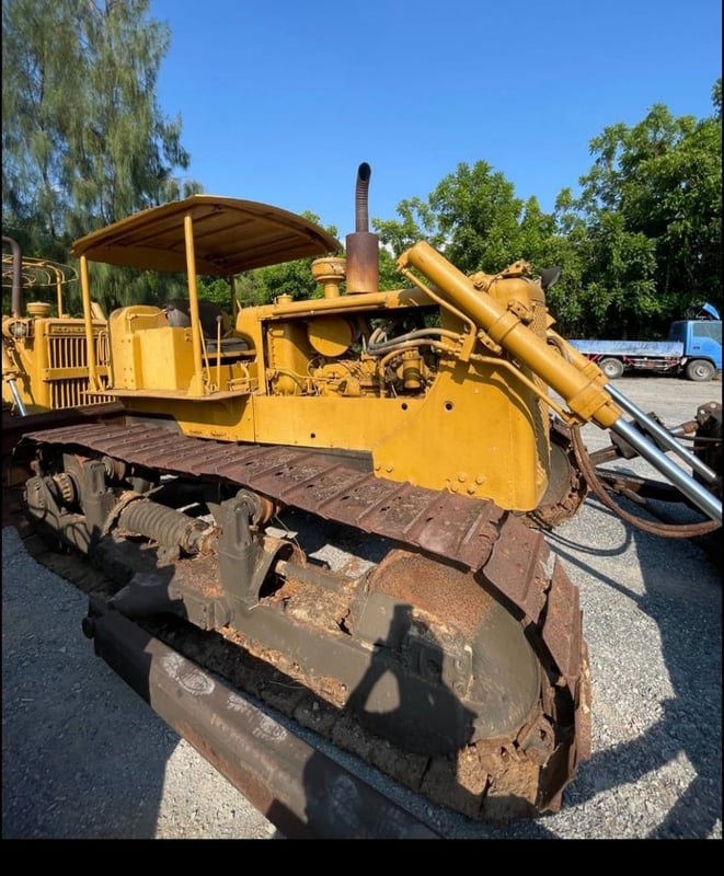 รถแทรกเตอร์CAT D5D ตีนไก่ ใช้งานดี  ใบซื้อขายราคา295,000