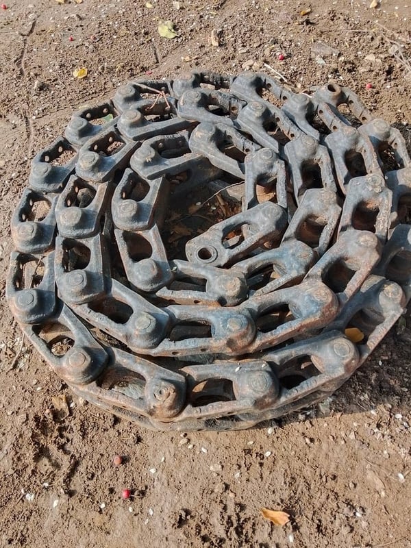 ขายโซ่มือ2แทรกเตอร์komatsu D20p-3 ,5,6,7สภาพดี ราคาคู่ละ13,000