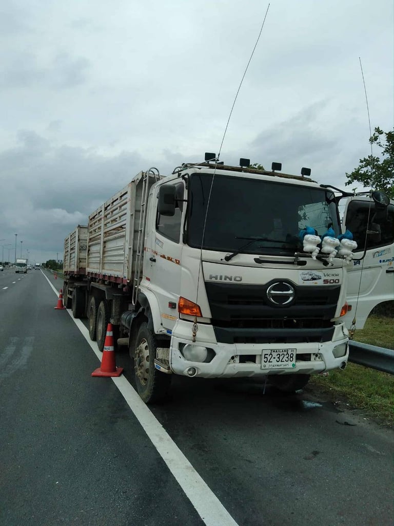 ขายรถ10ล้อพ่วง hino 344 แรง ใช้งานดี มีทะเบียน ราคา1,550,000 ขายรถ10ล้อพ่วง hino 344 แรง ใช้งานดี มีทะเบียน ราคา1,550,000