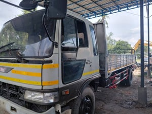 ขายรถ6ล้อhino 3h 195แรง ย.6ม. มีทะเบียน ใช้งานได้ดี ราคา299,000 ขายรถ6ล้อhino 3h 195แรง ย.6ม. มีทะเบียน ใช้งานได้ดี ราคา299,000