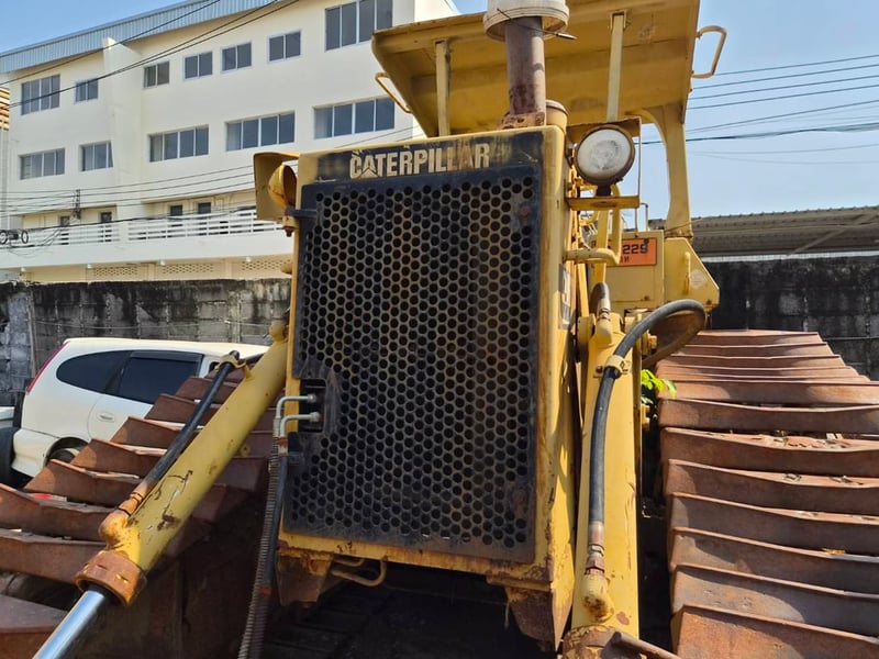 รถแทรกเตอร์cat D5H ตีนเป็ด มีทะเบียน ใช้งานดี ราคา650,000