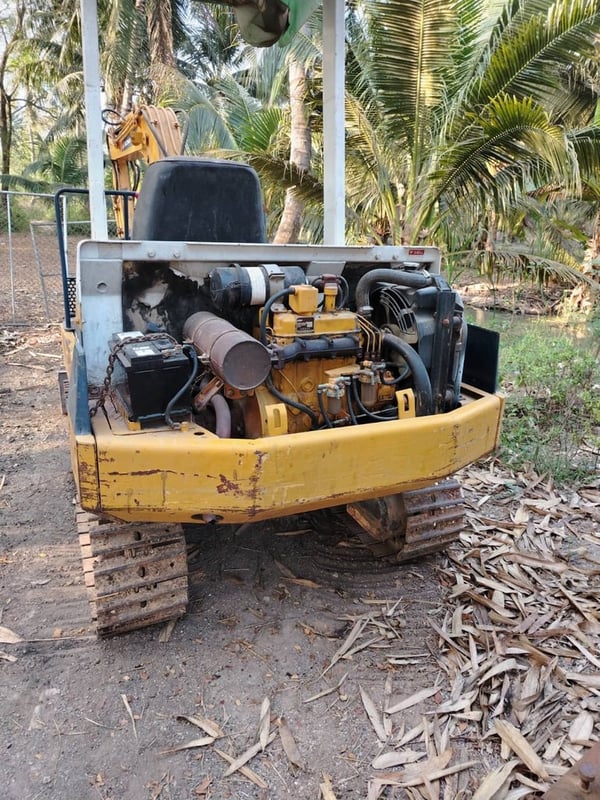 รถแม็คโคร komatsu pc20-6 ใช้งานดี ใบซื้อvาย ราคาถูกดี 165,000