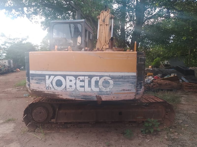 ขายแม็คโครkobelco sk120-2 ใช้งานดี ใบซื้อvาย ราคา385,000