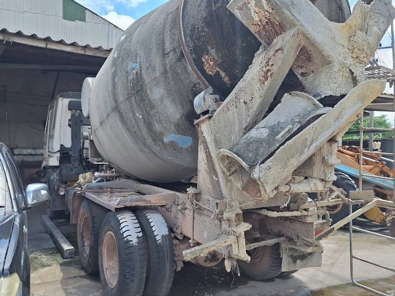 ขายเสื้อเพลายกชุดnissan cwm430hmr