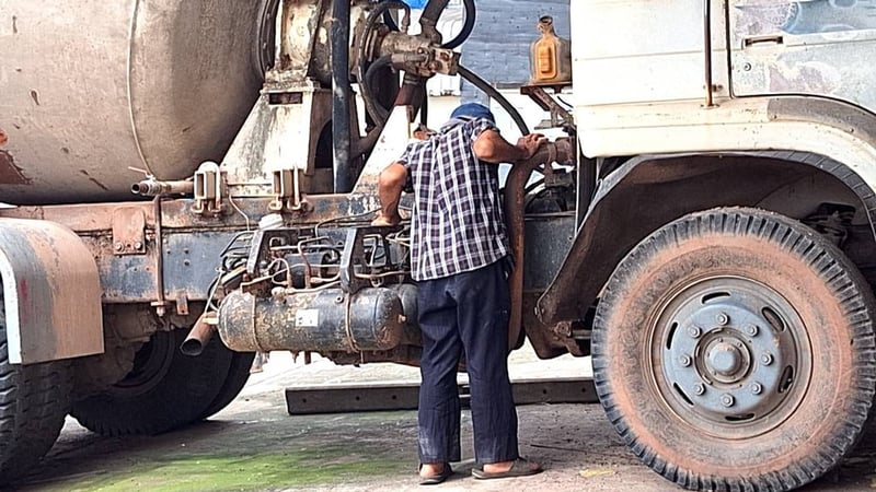 ขายเสื้อเพลายกชุดnissan cwm430hmr