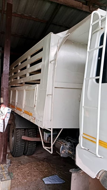 ขายรถ6ล้อดั้ม Hino 145แรง ใช้งานดี มีทะเบียน ราคา385,000