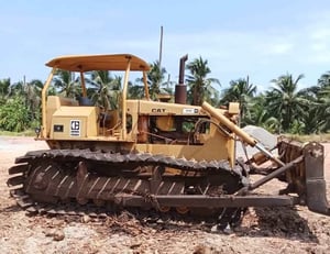 รถแทรกเตอร์CAT D5B 10z ตีนเป็ด ใช้งานดี ใบซื้อขาย ราคา7.3แสน