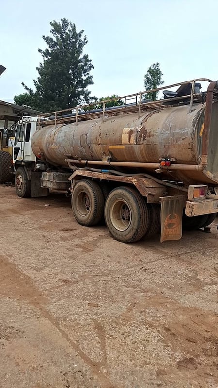 ขายรถ10ล้อน้ำ2เพลา mitsubishi fn527 220แรง ใช้งานได้ มีเล่มทะเบียน ราคา3.8แสน ขายรถ10ล้อน้ำ2เพลา mitsubishi fn527 220แรง ใช้งานได้ มีเล่มทะเบียน ราคา3.8แสน