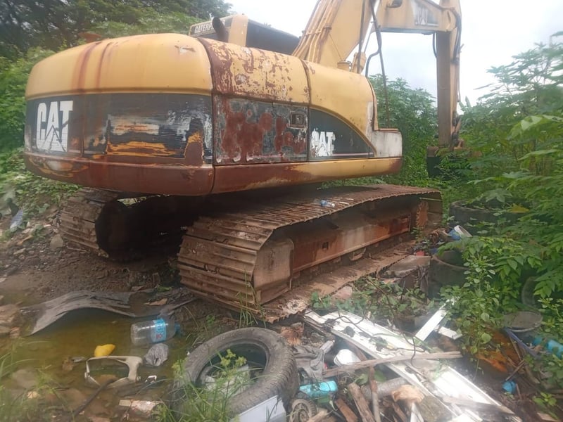 ขายรถแม็คโครCAT 320c มีทะเบียน ใช้งานดี ราคาถูกเ4.6แสน