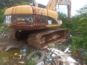 ขายรถแม็คโครCAT 320c มีทะเบียน ใช้งานดี ราคาถูกเ4.6แสน