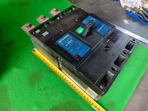 เบรกเกอร์ มิตซูบิชิ รุ่น NF800-CEP ขนาด 800A เฟรมใหญ่ ใช้งานได้ปกติ ราคา 5,000 บาทไม่รวมส่ง เบรกเกอร์ มิตซูบิชิ รุ่น NF800-CEP ขนาด 800A เฟรมใหญ่ ใช้งานได้ปกติ ราคา 5,000 บาทไม่รวมส่ง