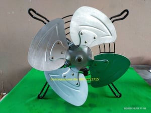 พัดลมระบายอากาศ ขนาด 16 นิ้ว  ใช้ไฟสามเฟส 220 380V ใบพัดอลูมิเนียม ลมแรงปานกลาง  สภาพสวย ราคา 1,200 บาทไม่รวมส่ง