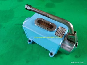 ปั๊มน้ำมันหล่อลื่นแบบมือโยก ยี่ห้อ SHOWA  รุ่น LA6  ขนาดกระป๋อง 0.25 ลิตร  มีช่องมองระดับน้ำมัน  กระป๋องอลูมิเนียมหนา แข็งแรง ปั๊มโยกยังใช้งานได้ปกติ ไม่มีท่อต่อออกมาด้านนอก ตัวละ 450 บาทไม่รวมส่ง มี 2 ตัว