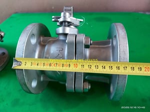 บอลวาล์วสแตนเลส KITZ รุ่น 10K-50 S14A ขนาด 2 นิ้ว สแตนเลสเกรด 14A เทียบเท่าเกรด 316 ทนการกัดกร่อนได้ดีกว่าเกรด 304 สภาพใหม่ป้ายห้อย ไม่มีด้าม ราคา 2,000 บาทไม่รวมส่ง บอลวาล์วสแตนเลส KITZ รุ่น 10K-50 S14A ขนาด 2 นิ้ว สแตนเลสเกรด 14A เทียบเท่าเกรด 316 ทนการกัดกร่อนได้ดีกว่าเกรด 304 สภาพใหม่ป้ายห้อย ไม่มีด้าม ราคา 2,000 บาทไม่รวมส่ง