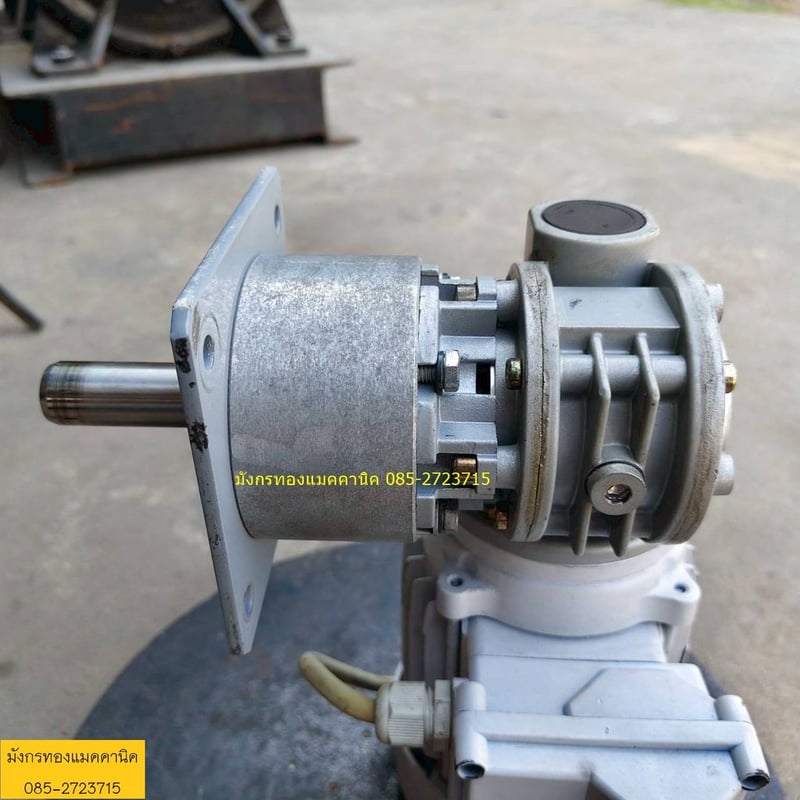 มอเตอร์เกียร์ Lafert  made in Italy  ขนาด 0.18kW  0.25HP  ใช้ไฟบ้าน 230V  อัตราทด 1ต่อ20 ความเร็วรอบ 65 รอบต่อนาที มีอุปกรณ์และเซ็นเซอร์ สภาพสวย ใช้งานได้ปกติ ราคา 2,900 บาทไม่รวมส่ง