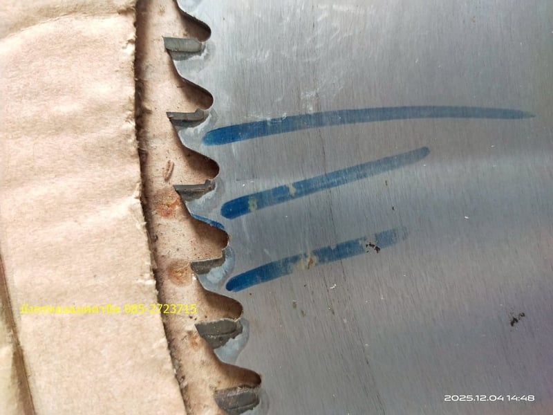 ใบเลื่อยวงเดือน ใบเลื่อยตัดไม้คาร์ไบด์ ยี่ห้อ KANEFUSA ขนาด 16 นิ้ว (405 มม.) รูใน 25.4 มม. หนา 2.5 มม. ฟันเลื่อย 120 ฟัน ตำหนิฟันคาร์ไบด์บาง 3 ฟันตามภาพ ราคา 800 บาทไม่รวมส่ง มี 1 อัน ใบเลื่อยวงเดือน ใบเลื่อยตัดไม้คาร์ไบด์ ยี่ห้อ KANEFUSA ขนาด 16 นิ้ว (405 มม.) รูใน 25.4 มม. หนา 2.5 มม. ฟันเลื่อย 120 ฟัน ตำหนิฟันคาร์ไบด์บาง 3 ฟันตามภาพ ราคา 800 บาทไม่รวมส่ง มี 1 อัน