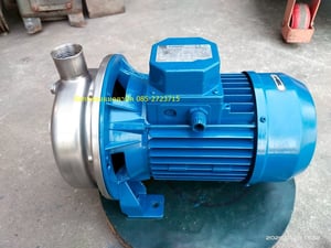 ปั๊มน้ำ Ebara ขนาด 2 แรง ใช้ไฟสามเฟส 380V หัวปั๊มสแตนเลส ขนาดท่อ 1.5x1 นิ้ว ส่งสูง 34 เมตร ได้ปริมาณน้ำ 80 -250 ลิตรต่อนาที สภาพดี ใช้งานได้ปกติ ราคา 4,500 บาทไม่รวมส่งค่ะ